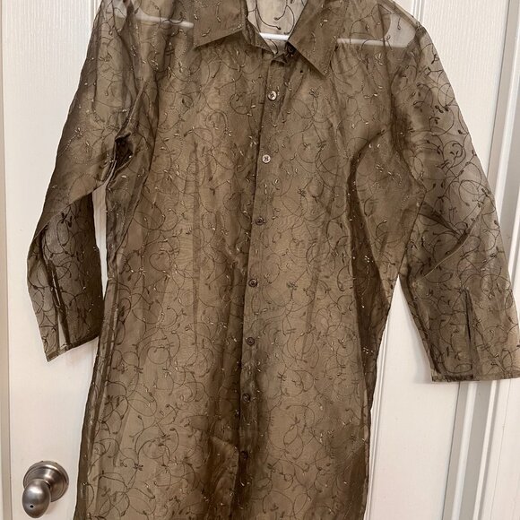 Woman Orgenza Embroidery and Sequins all over on front of the Shirt GOLD color - Picture 7 of 7